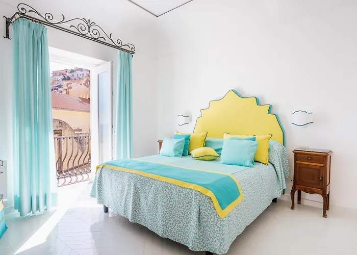 Proprietà Antonio 3 Unità Indipendenti Positano