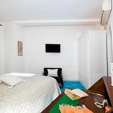 Апартаменты Proprieta Antonio 3 Unita Indipendenti Позитано